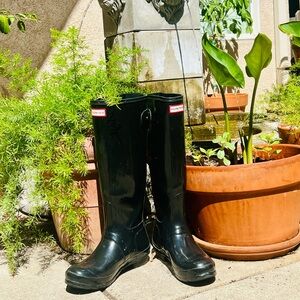 Hunter- Women’s Original Tall Gloss Rain Boot